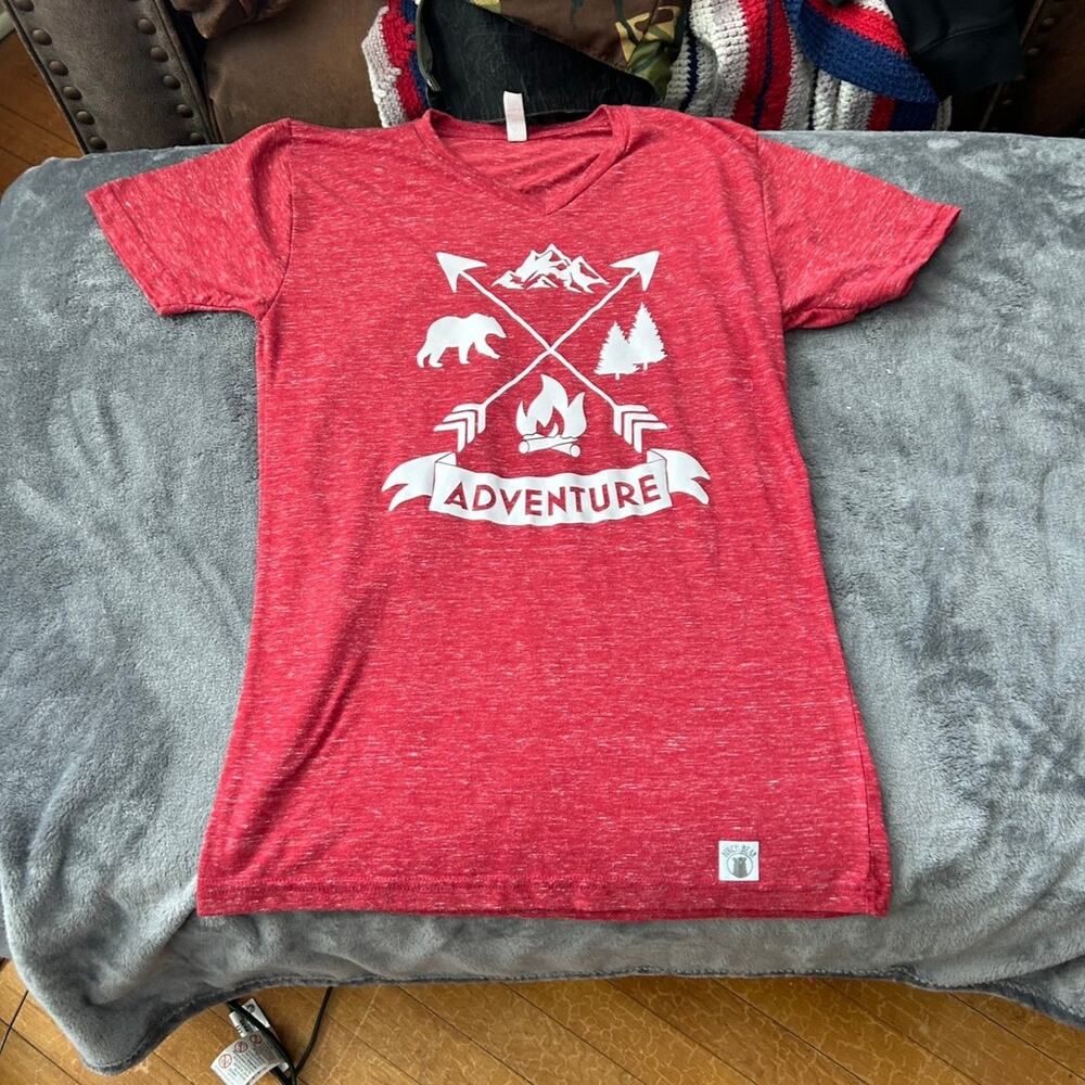 Birch bear shirt size small never worn